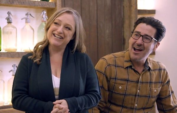 Jonathan Knight of ‘Farmhouse Fixer’ IDs the Biggest Bathroom Design Blunder