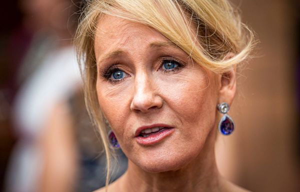 J.K. Rowling's wallpaper turned into a meme about her polarizing views around gender