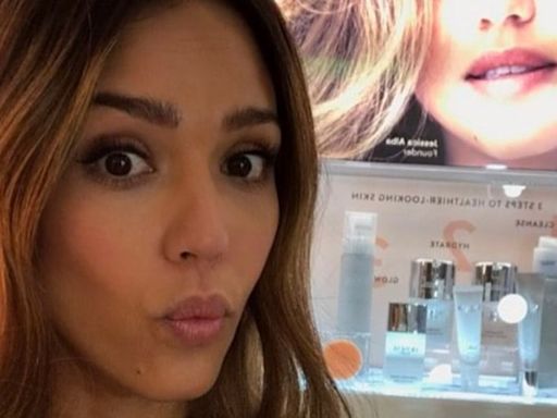 El emocionante video de Jessica Alba: sorprendió a su papá al comprarle la casa de su infancia