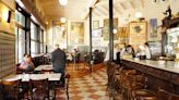 Uno de los restaurantes más antiguos de Sevilla: tapas y guisos tradicionales para viajar en el tiempo sin moverse de Triana