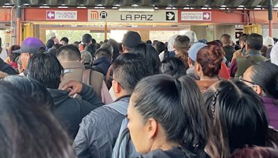 Metro de CDMX tiene viernes difícil: reportan fallas en Línea A, Línea B, la 8 y la 12