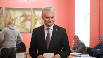 立陶宛總統選舉 瑙塞達得票領先但或需第二輪投票分勝負 - RTHK