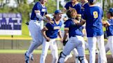 Small ball delivers Francis Howell to fifth successive district championship