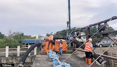 防汛 水利局預佈25台大型抽水機