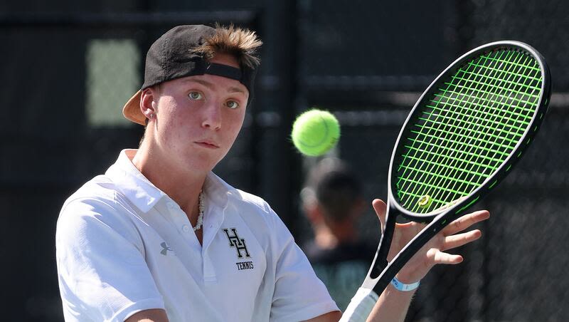 High school boys tennis: Highland hangs on to earn first boys tennis title since 2011