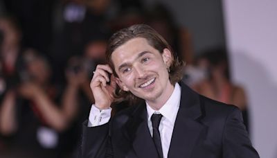 Austin Abrams interview | On charming Brad Pitt and George Clooney in ‘Wolfs’ and Season 3 of ‘Euphoria’