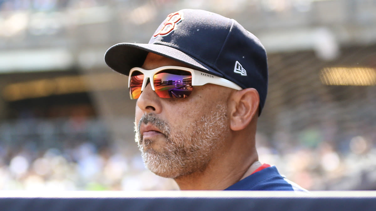 As Yankees collapse, here's a scary thought: Alex Cora to New York