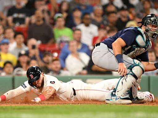 Polanco, Moore lead Mariners to 10-6 win over Red Sox