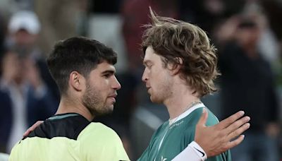網球》馬德里兩大熱門選手意外出局 辛納、艾卡拉茲同日8強止步