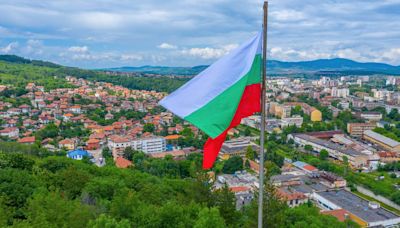 ‘Se les fue el avión’: AIFA promociona vuelos a Bulgaria, pero pone mal los colores de la bandera
