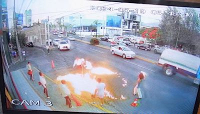 Vídeo | El momento en el que un hombre prende fuego a unos mariachis