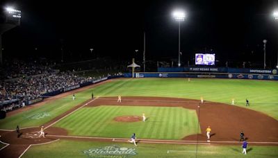 SEC baseball standings, April 28: Conference title race tightens, Charlie Condon breaks Georgia records