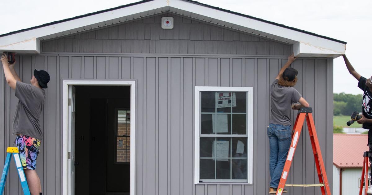 Student-Built Mini-Cabins To Be Auctioned Off