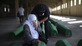 Mulheres de Srebrenica homenageadas 27 anos depois do massacre