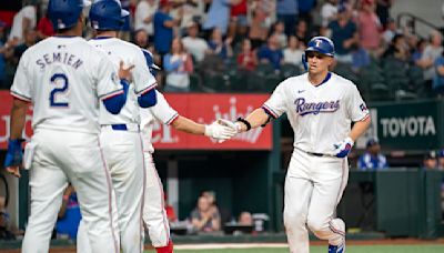 Seager hits 7th homer in 7 games as Rangers beat Diamondbacks 4-2 in World Series rematch