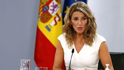 La vicepresidenta segunda de España acusó a Milei de ser "generador de odio"