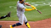 Brewers ride 8th inning heroics to victory over Pirates