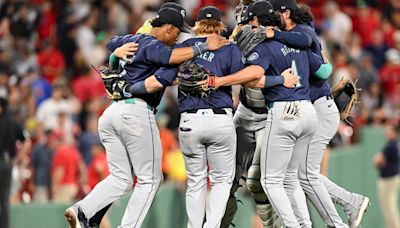 Devers hits game-winning double in 10th and Red Sox beat Mariners 3-2