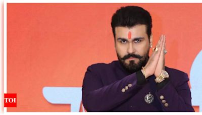 Aarya Babbar: I don’t see myself in competition with anyone. Competition karna hai toh Shah Rukh Khan se karo - Times of India