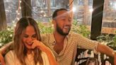 John Legend defiende la actividad tuitera de Chrissy Teigen: 'Tiene un talento natural'