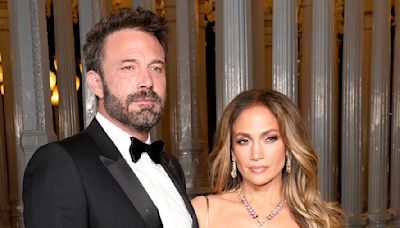 Jennifer Lopez's friends 'can't stand' Ben Affleck amid divorce rumors