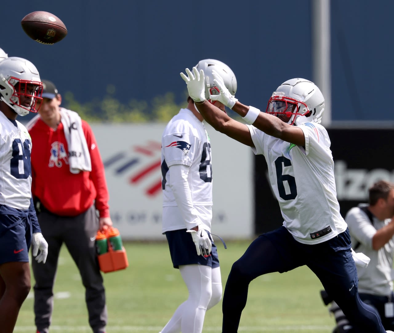 Patriots rookie receiver shines with multiple highlights in OTAs