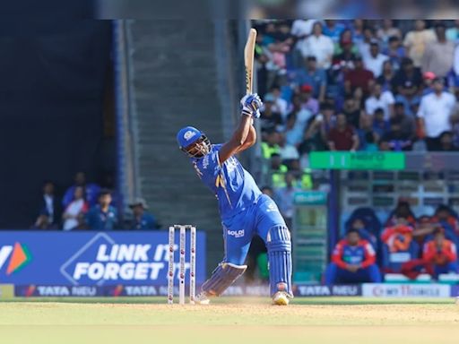 'We Have to Play to...': Romario Shephard REVEALS MI's Strategy Ahead of KKR BLOCKBUSTER!