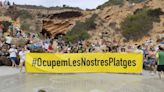Cada vez más localidades en contra del turismo masivo: manifestantes en Granada y Mallorca piden soluciones
