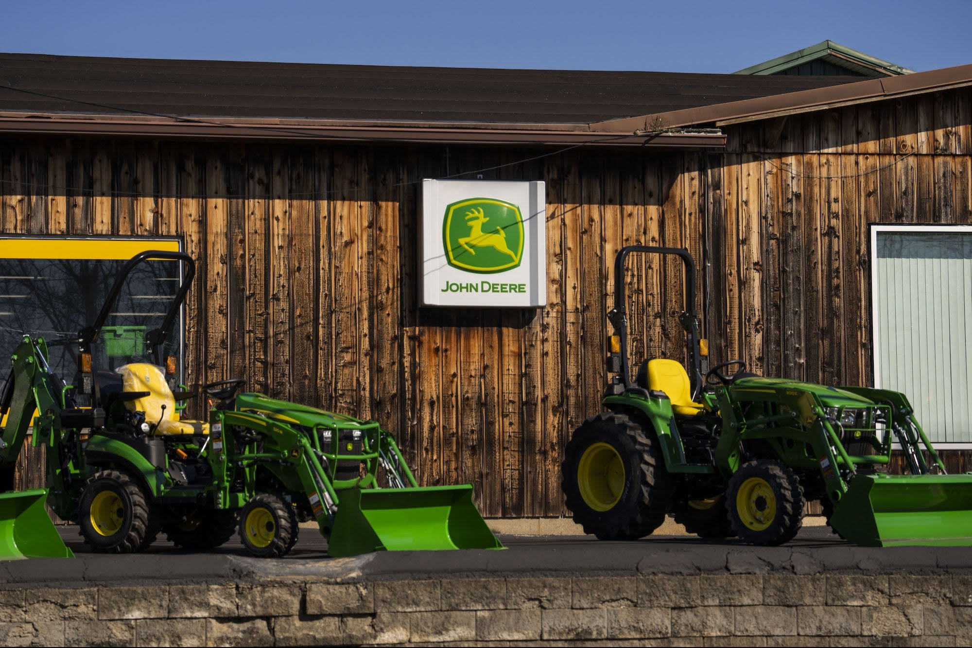 John Deere Laying Off 600 Workers, Eyes Mexico Production | Entrepreneur