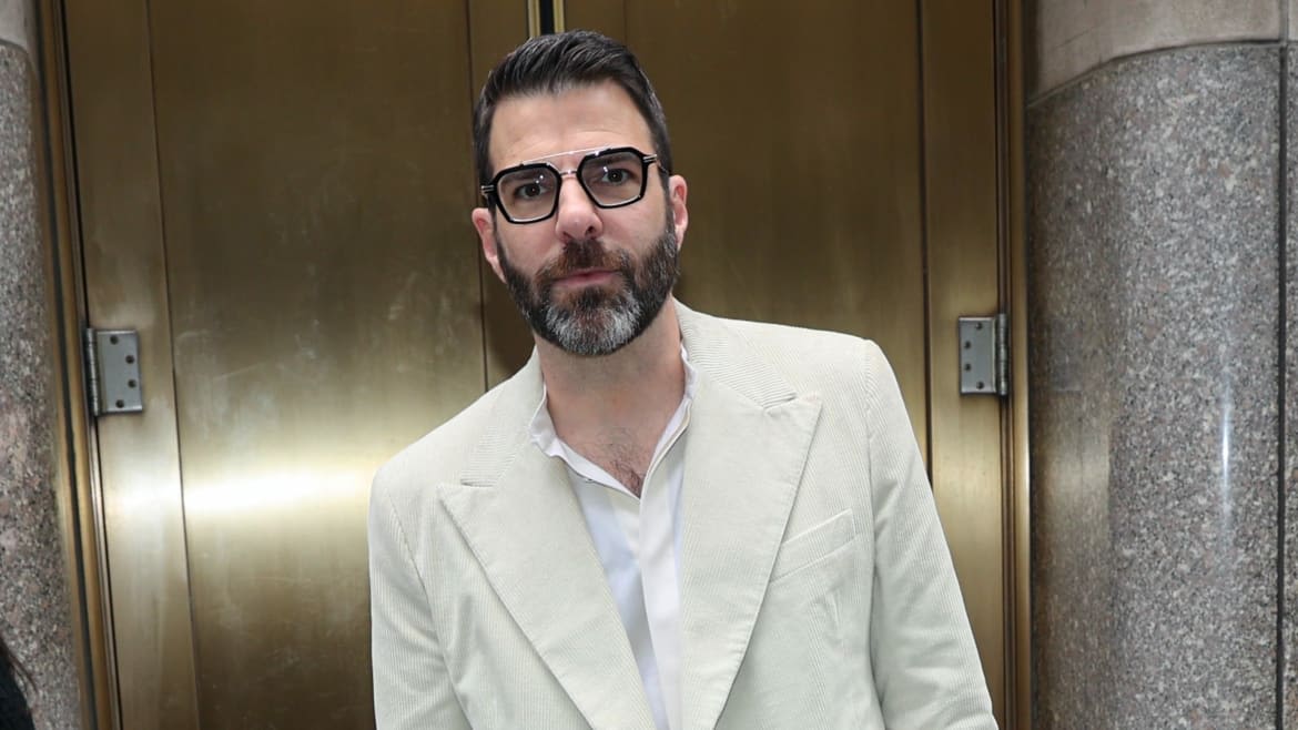 ‘Star Trek’ Star Zachary Quinto Accused of Making Restaurant Host Cry