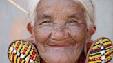 Mujeres con la cara tatuada: la dolorosa tradición en Myanmar que acabó prohibiéndose
