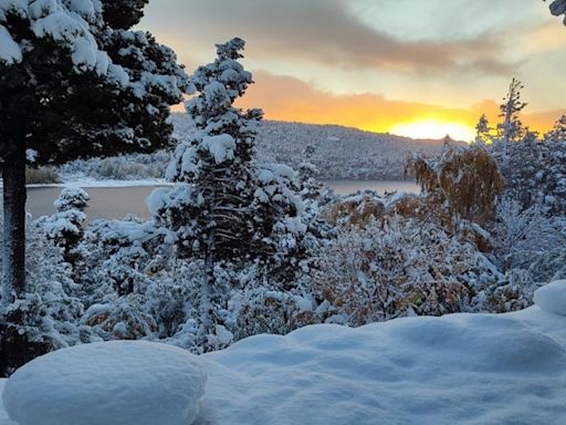 Video | Impresionante nevada en otoño: así amaneció Bariloche hoy