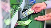 Precio del dólar abre este viernes a la baja en 16.87 pesos al mayoreo