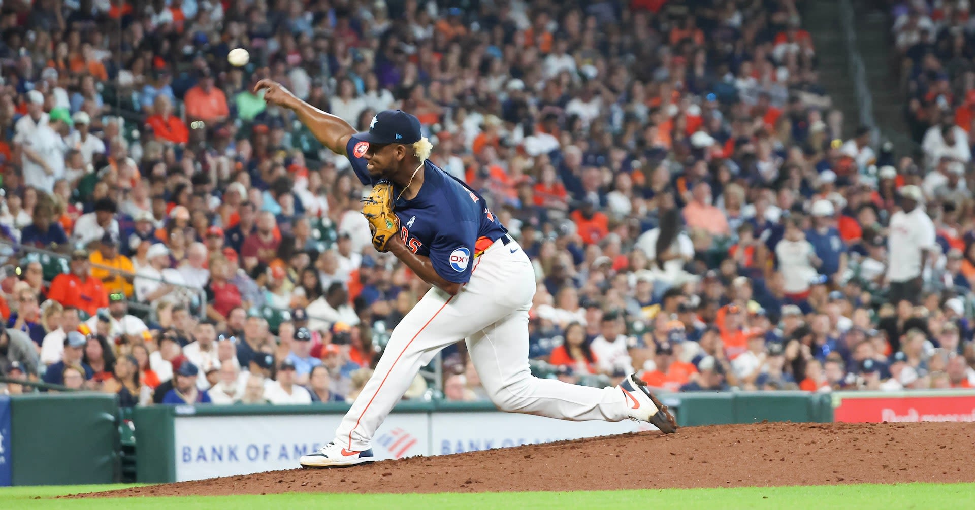 MLB roundup: Astros' Ronel Blanco flirts with no-hitter in win vs. Tigers