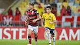 Perto de perder Viña para o Uruguai, Flamengo confirma lesão na coxa de Ayrton Lucas