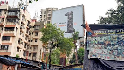 Mumbai: ‘BMC is ignoring my calls, letters about the illegal hoarding,’ Chembur resident says