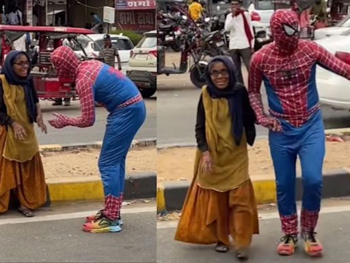 Video: 'Spider-Man' Helps Elderly Woman Cross Busy Road In Jaipur; Netizens React 'Ye Hui Na Spider-Man Wali Baat'