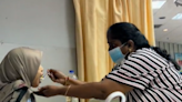 Video of Indian woman feeding blind Malay lady in Kedah hospital warms hearts on TikTok (VIDEO)