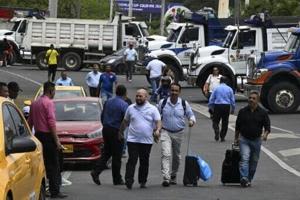 Colombian police break up road blockades against diesel price hikes | Fox 11 Tri Cities Fox 41 Yakima