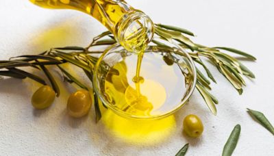 Does Olive Oil Actually Cure Hangovers? A Nutritionist Weighs In