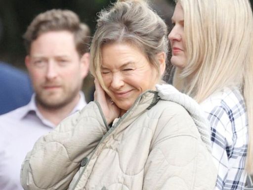 Renee Zellweger spotted on Bridget Jones set with her and Mark Darcy's kids