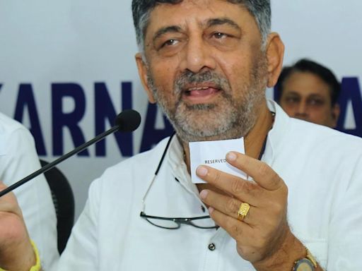 Karnataka DCM D.K. Shivakumar appeals to ministers to visit flood-hit areas