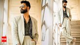 Bad Newz: Vicky Kaushal looks dapper as he asks fans to book tickets! Pic inside | Hindi Movie News - Times of India
