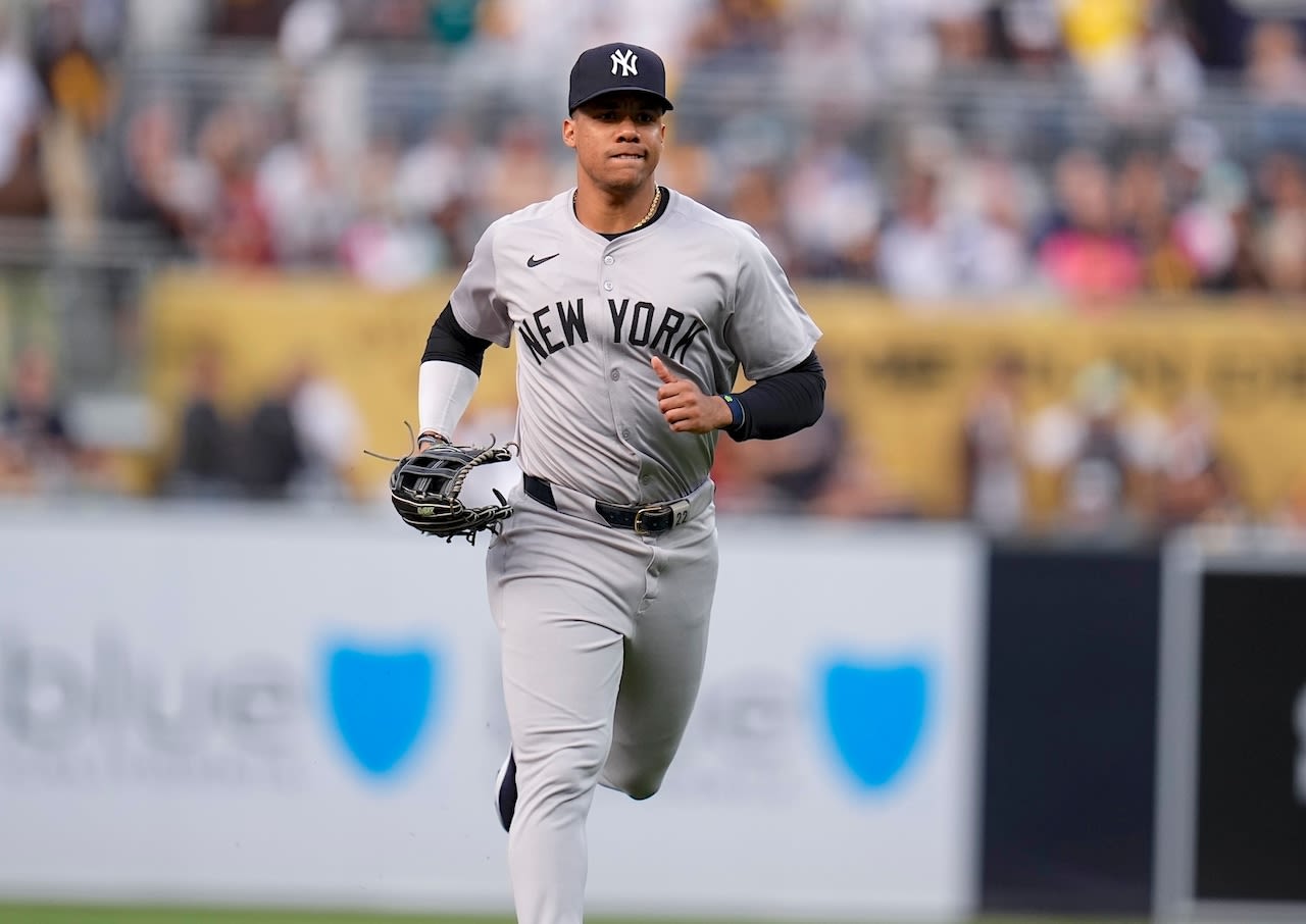 Yankees’ Juan Soto not beloved by all Padres, but he left note in outfield for pal during return game