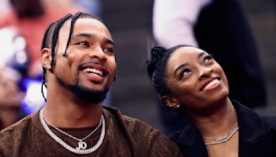 Bears excuse S Jonathan Owens from training camp to support wife Simone Biles at Paris Olympics