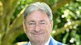 Alan Titchmarsh offers top tip to stop weeds in the hot weather