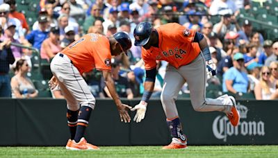 Alvarez cycle in vain as Astros fall to Mariners