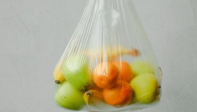 Las bolsas de plástico que seguirán permitidas en Colombia tras la nueva prohibición