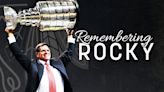 Fans, former Blackhawks pay respects to late chairman Rocky Wirtz