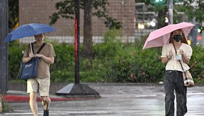 14縣市大雨特報！今上半天雨勢最猛 午後將逐漸趨緩